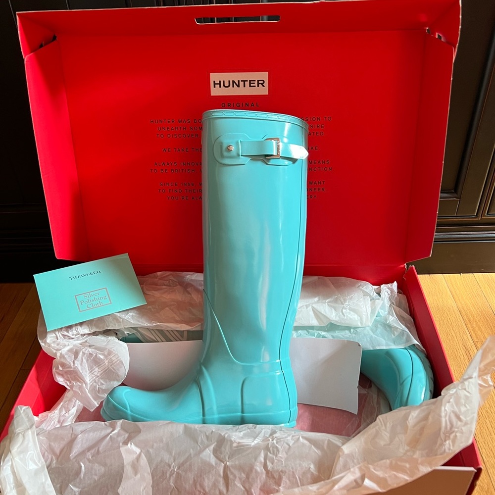 TIFFANY BLUE Hunter Boots, Size 8